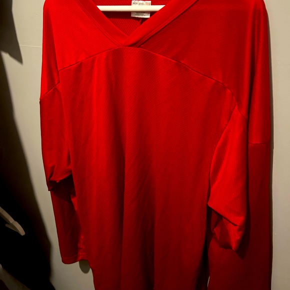 👍👍*VGUC* POWERTEK |L | SENIOR HOCKEY PRACTICE JERSEY in RED 🏒 - Picture 3 of 8